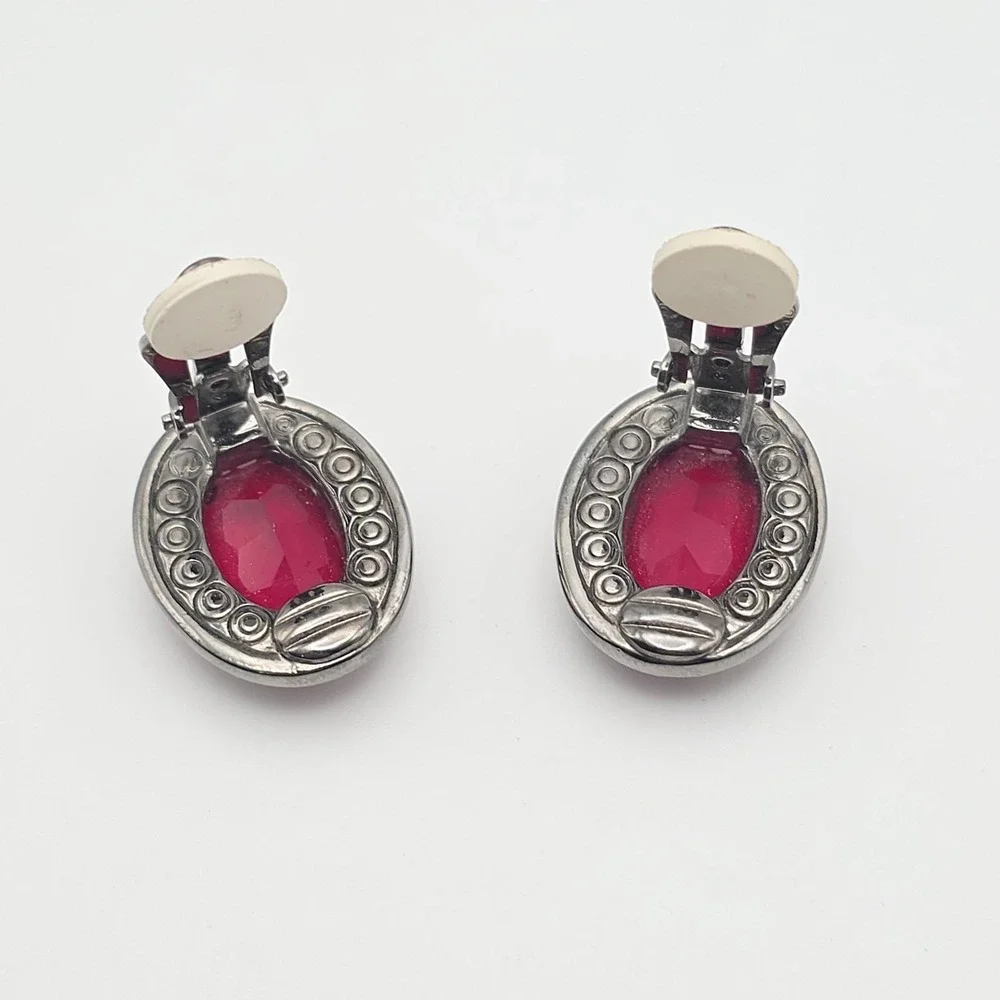 VTG SWAROVSKI Earrings Austrian Crystal Wine Red Gunmetal‎ Grey Clip-Ons Signed